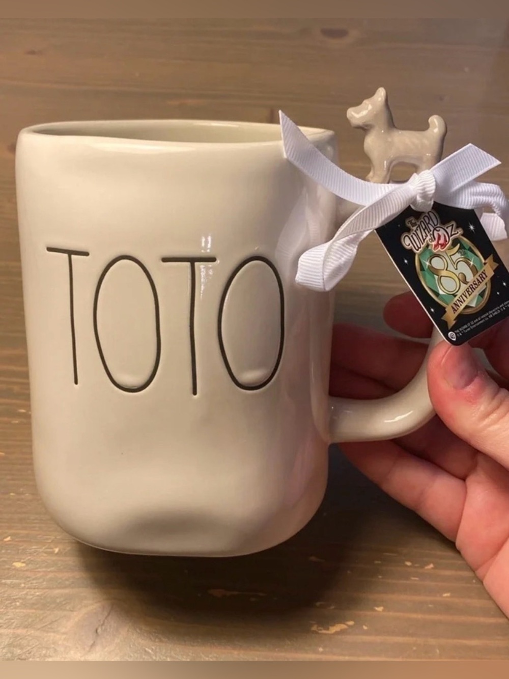Rae Dunn Wizard of Oz 85th Anniversary Toto Mug Sculpted Dog Topper NWT